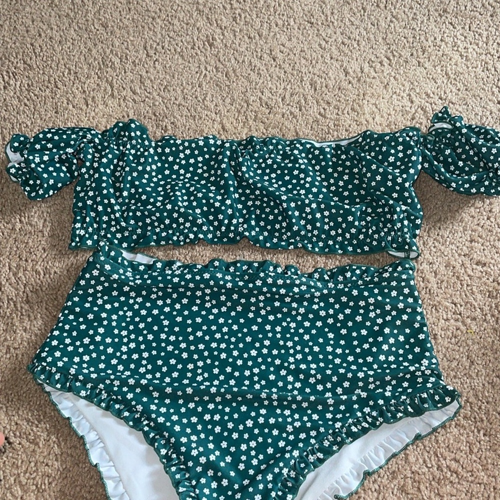 SHEIN green and white Floral Ruffled Bikini Set size medium high waisted - Picture 4 of 9
